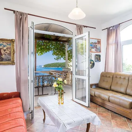 2 Bedroom Gorgeous In Gruda Apartment